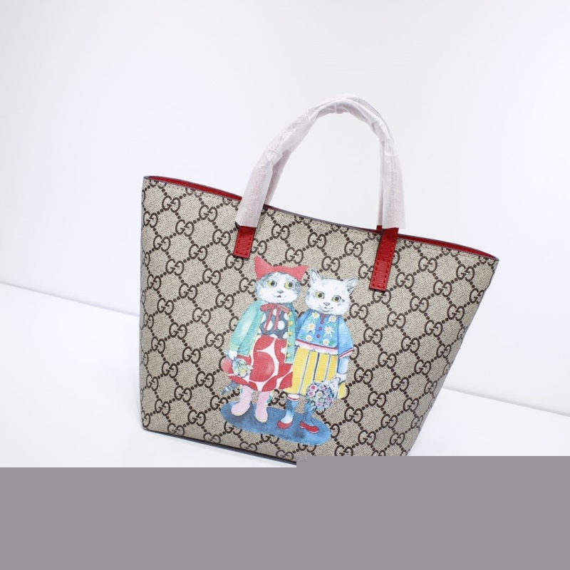G*u*i shopping bags